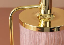 Warm Nordic Fringe bordslampa, pale pink