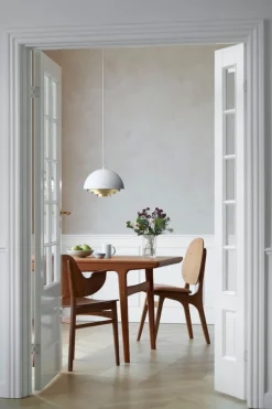 Warm Nordic Milieu Colour Mini hänglampa, matt vit - mässing