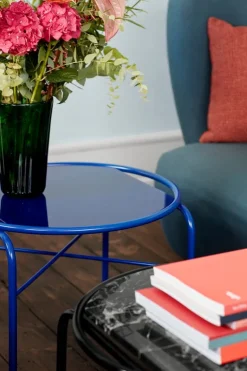 Warm Nordic Secant soffbord, runt, svart och guldfärgad marmor