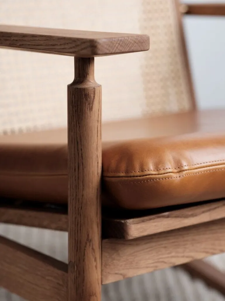Warm Nordic Swing gungstol, teak - Silk cognac läder