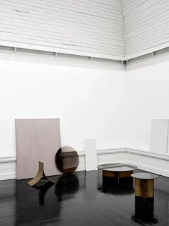 Wendelbo Arc soffbord, medium, brunt glas - bronspatinerat stål