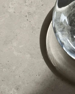 Wendelbo Ovata matbord, brun ek - Jura Grey kalksten