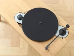 Wooden Turntable skivspelare, ek