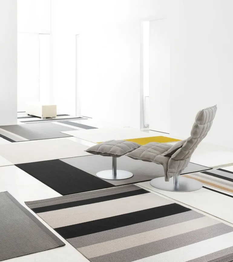 Woodnotes K stol, smal, basplatta med snurrfunktion, sten/svart