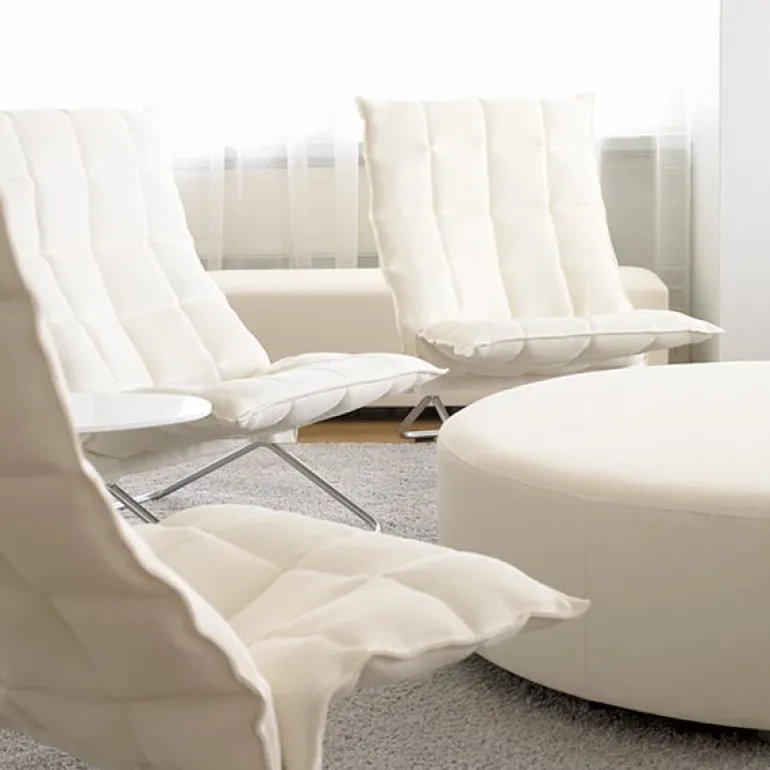 Woodnotes K stol, smal, tubulär, sten/svart