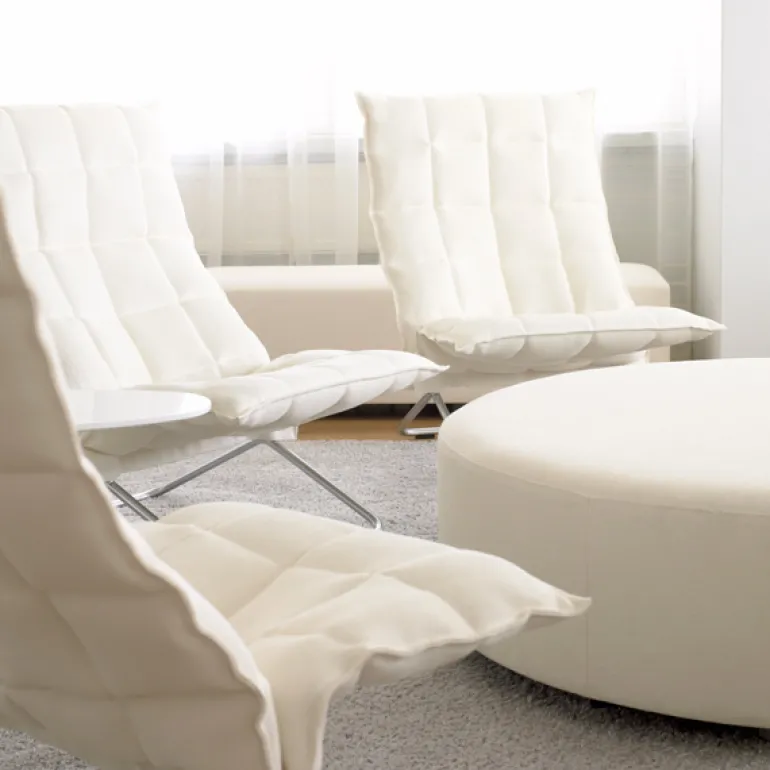 Woodnotes K stol, vid, tubulär, sten/svart