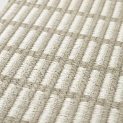 Woodnotes New York matta, sten - vit