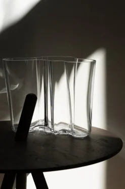 Woud Come Here sidobord, svart