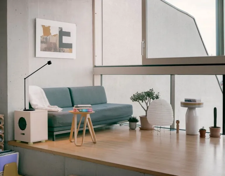 Wästberg w225 Ion bordslampa b4040, 3000 K, trafikvitt