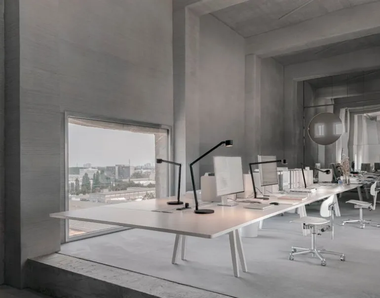 Wästberg w227 Winkel alu bordslampa, jet black